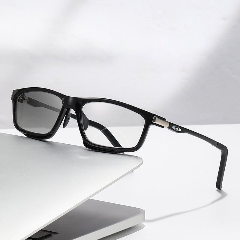 1+1 GRATIS | OptiSport™ | Sportliche Farbwechsel-Bifokal-Lesebrille