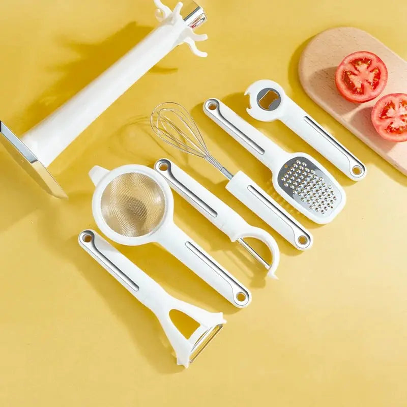 KüchenPro™ | Küchenhelfer-Set — Schäler, Reibe, Schneebesen, Öffner, Sieb & Halter