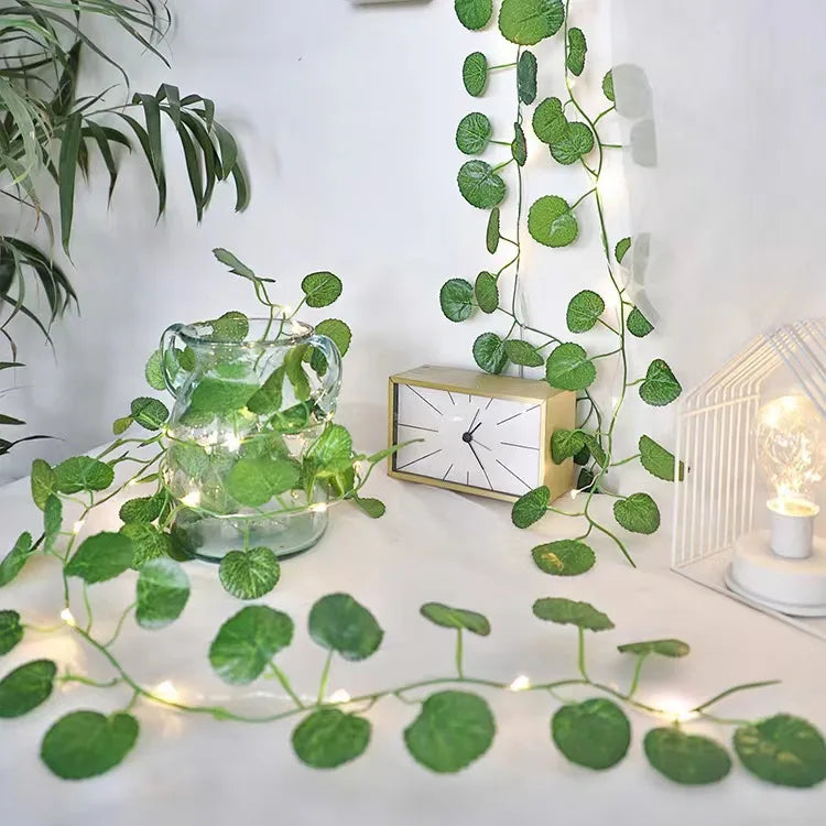 1+1 GRATIS | LumiVine™ | Leuchtende Efeu-Lichterkette