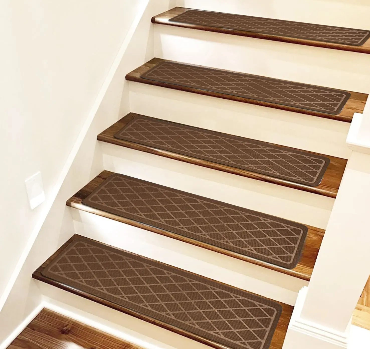 GripSteady™ | Trittschutzfolie für Treppen — Sicherheit bei jedem Schritt
