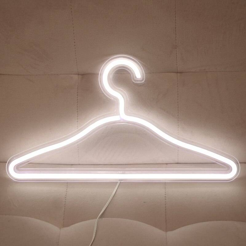 GlowHanger™ | Neon-Kleiderbügel für Einen Leuchtenden Kleiderschrank