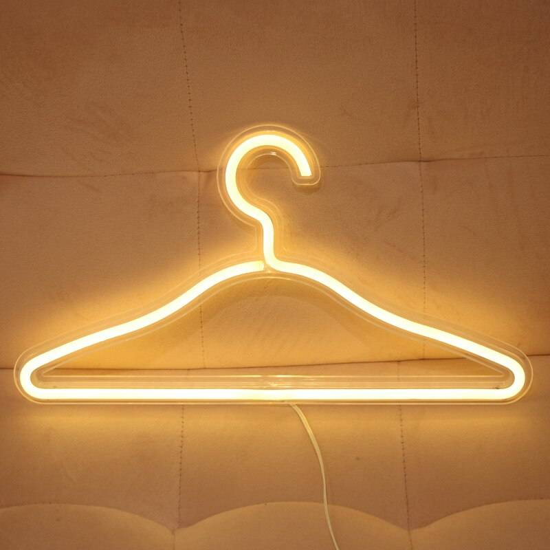 GlowHanger™ | Neon-Kleiderbügel für Einen Leuchtenden Kleiderschrank