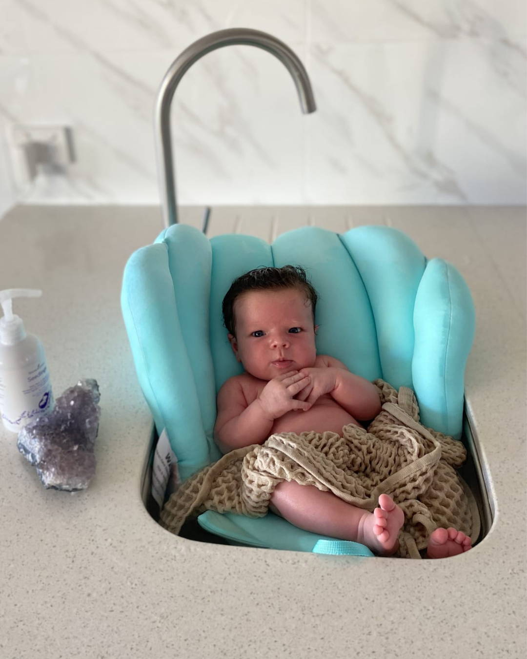 Cozy Bloom™ | Waschbeckenbadewanne | Sanft, Sicher & Bequem